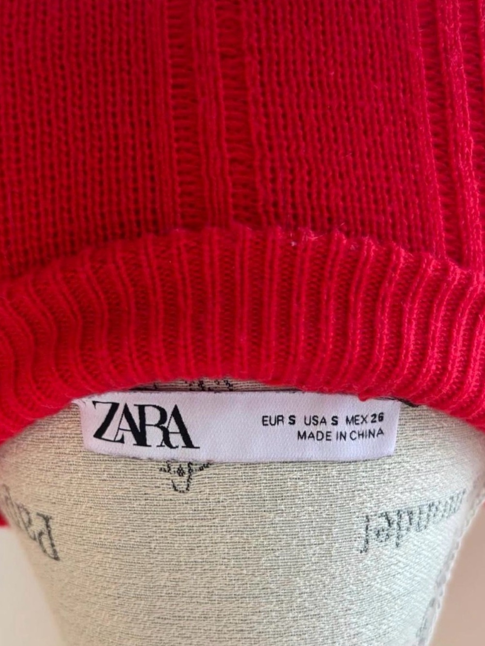 Zara Vibrant Red Ribbed Knit Top - Picture 6 of 7